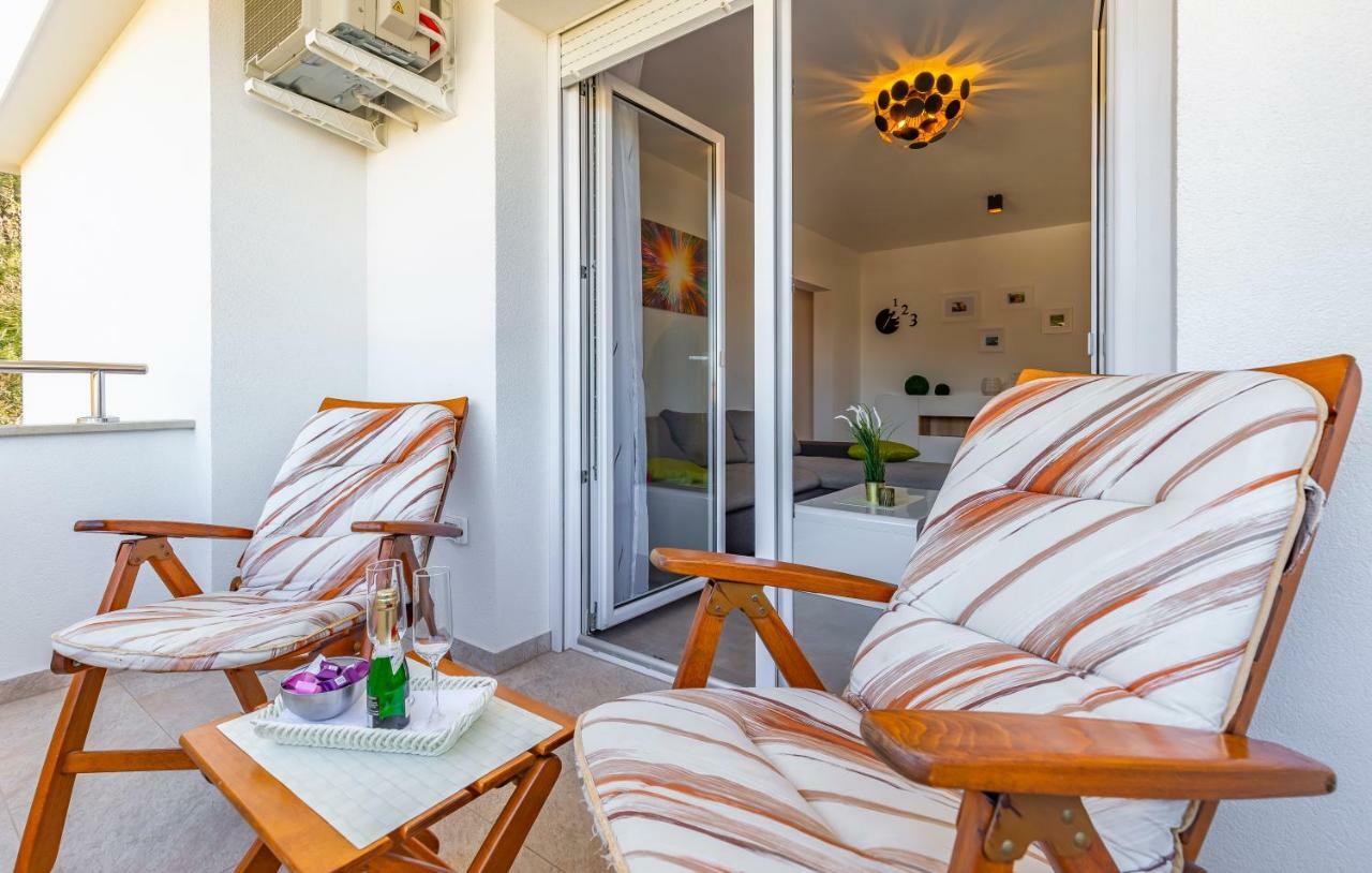 Holiday House Emjalemi Pula Exterior photo